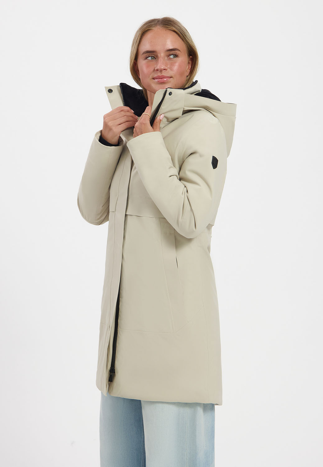 Kjelvik Scandinavian Clothing - Women Jackets Swaan Sand